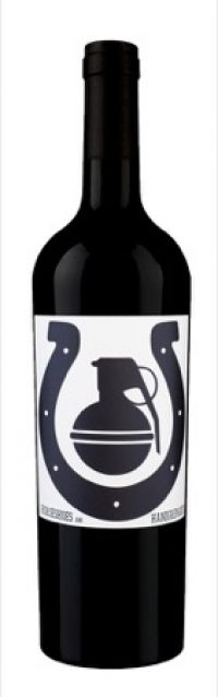 Maison Noir Horsehoes and Hand Grenades NV 750ml