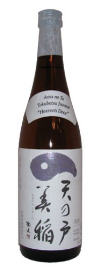 Ama No To Heaven’s Door Tokubetsu Junmai Sake NV 720ml